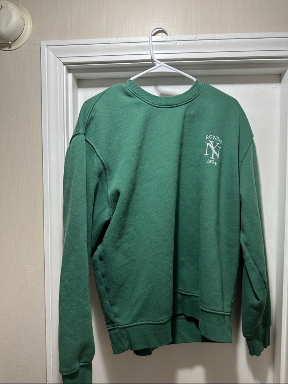 Old Navy 1974 Green Crewneck Sweatshirt - Men